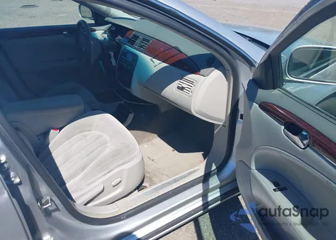 2009 Buick Lucerne Cx-2 from USA, damaged, VIN 1G4HP57M39U132949